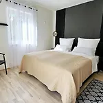 Krueger 'apartment Marina' *