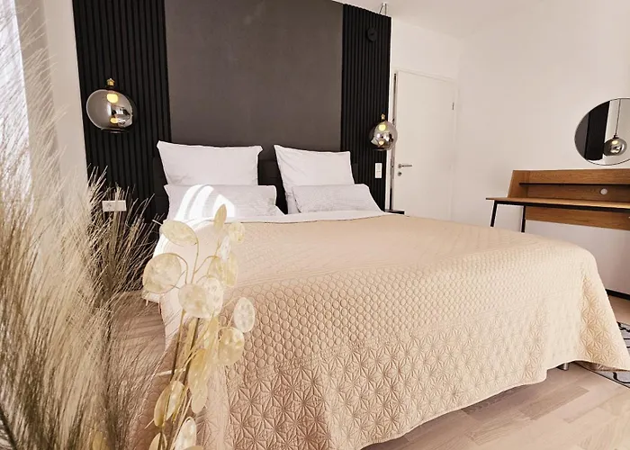 Krueger 'apartment Marina'